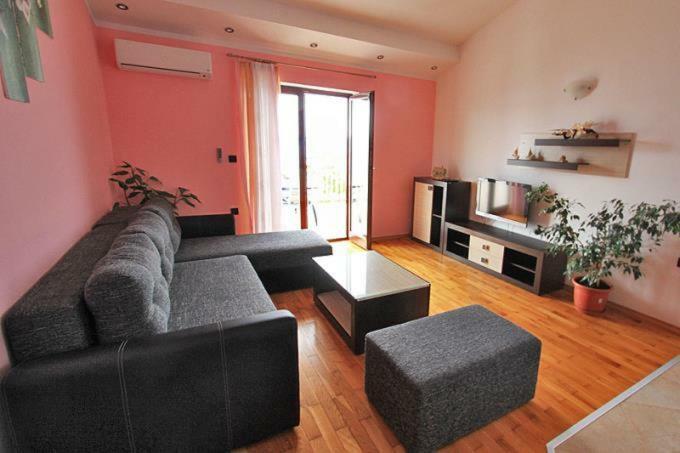 Apartment Ante