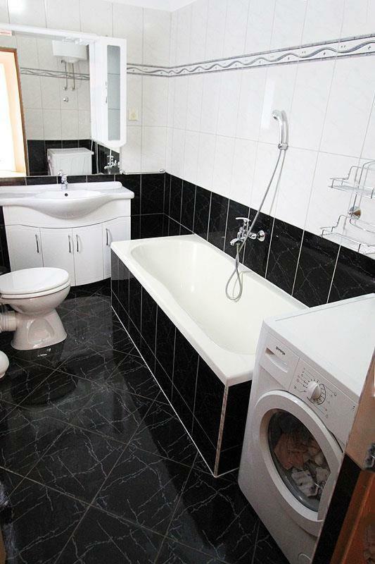 Ante Apartment *