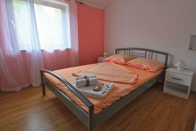 Ante Apartment *